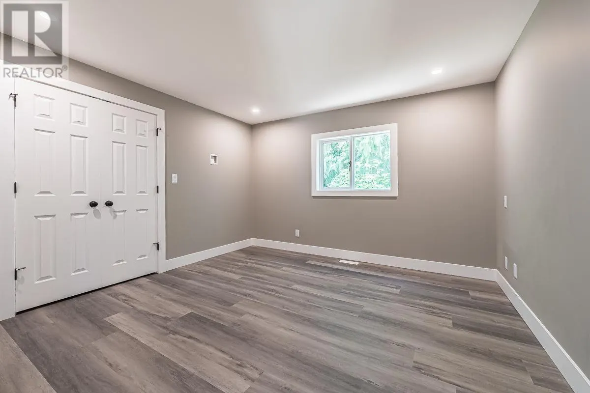 7430 Crowfoot Drive