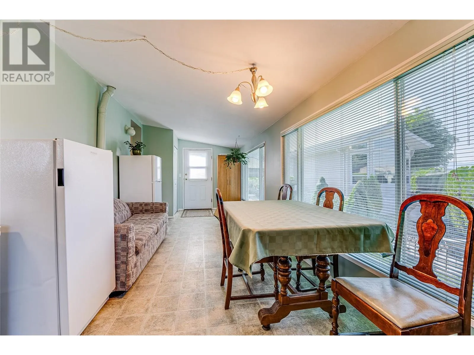 8000 Highland Road Unit# 106
