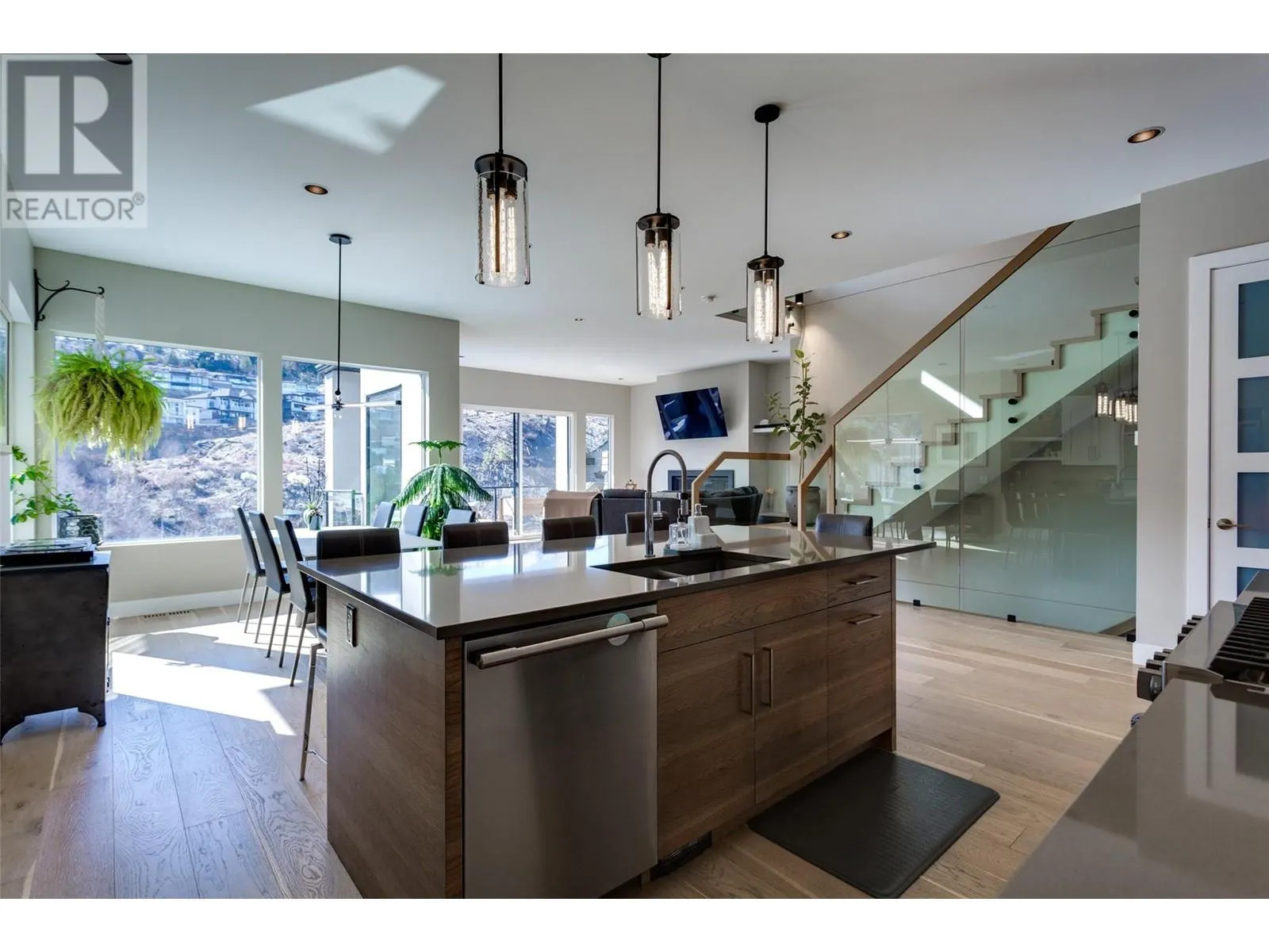 465 Swan Drive