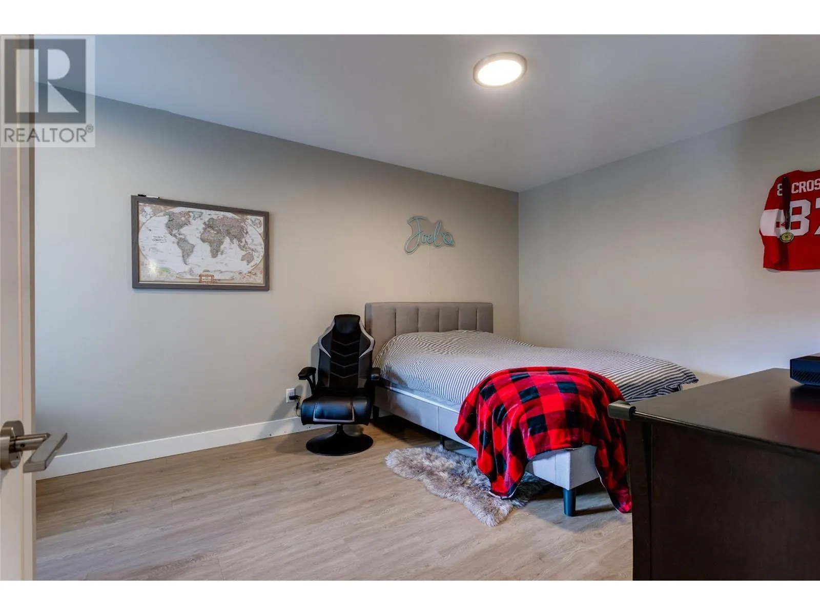 465 Swan Drive