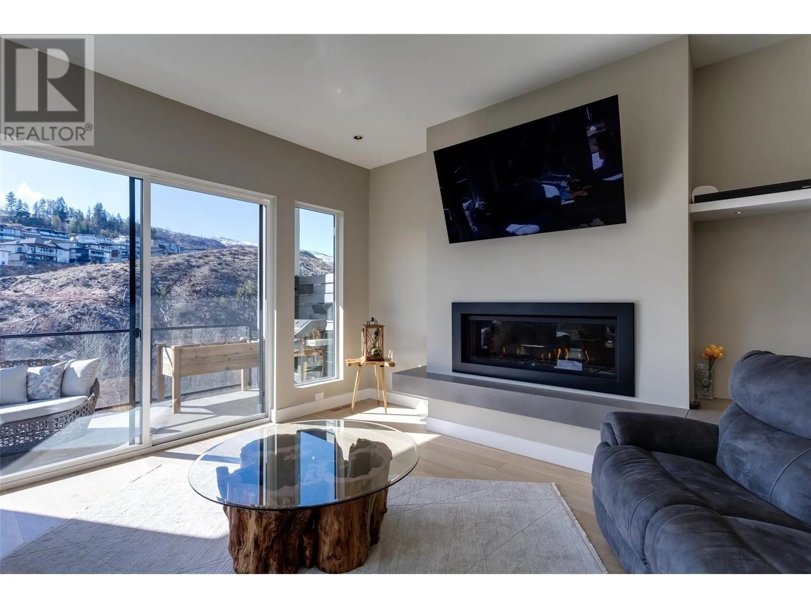465 Swan Drive