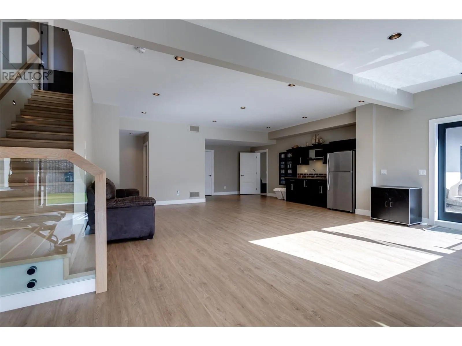 465 Swan Drive