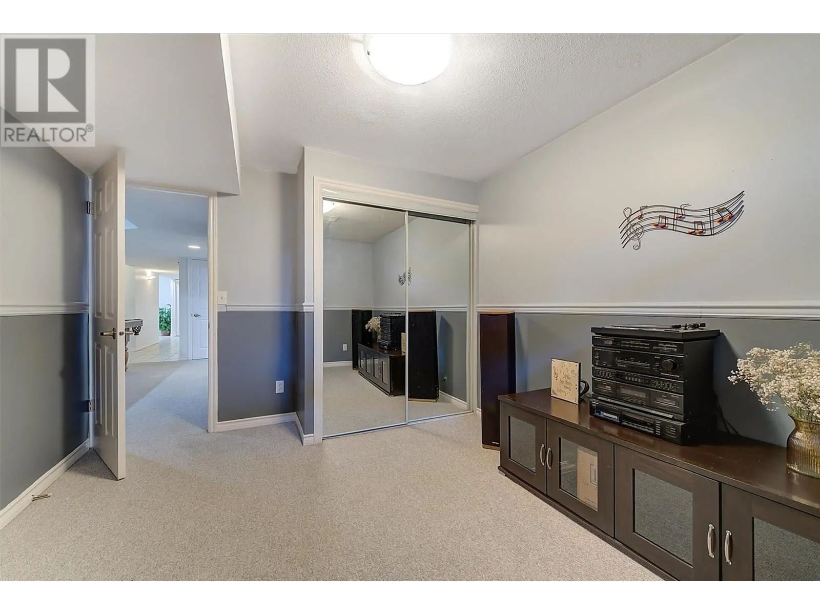 2547 Sexsmith Road