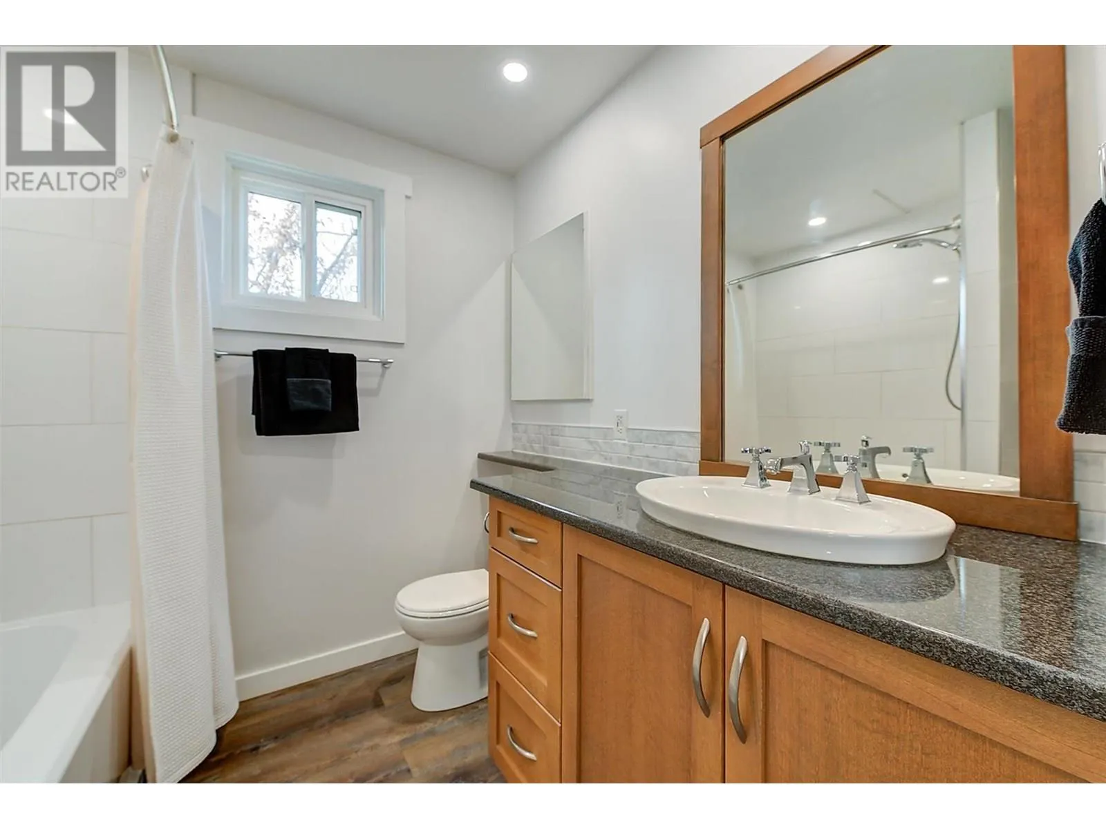 2547 Sexsmith Road