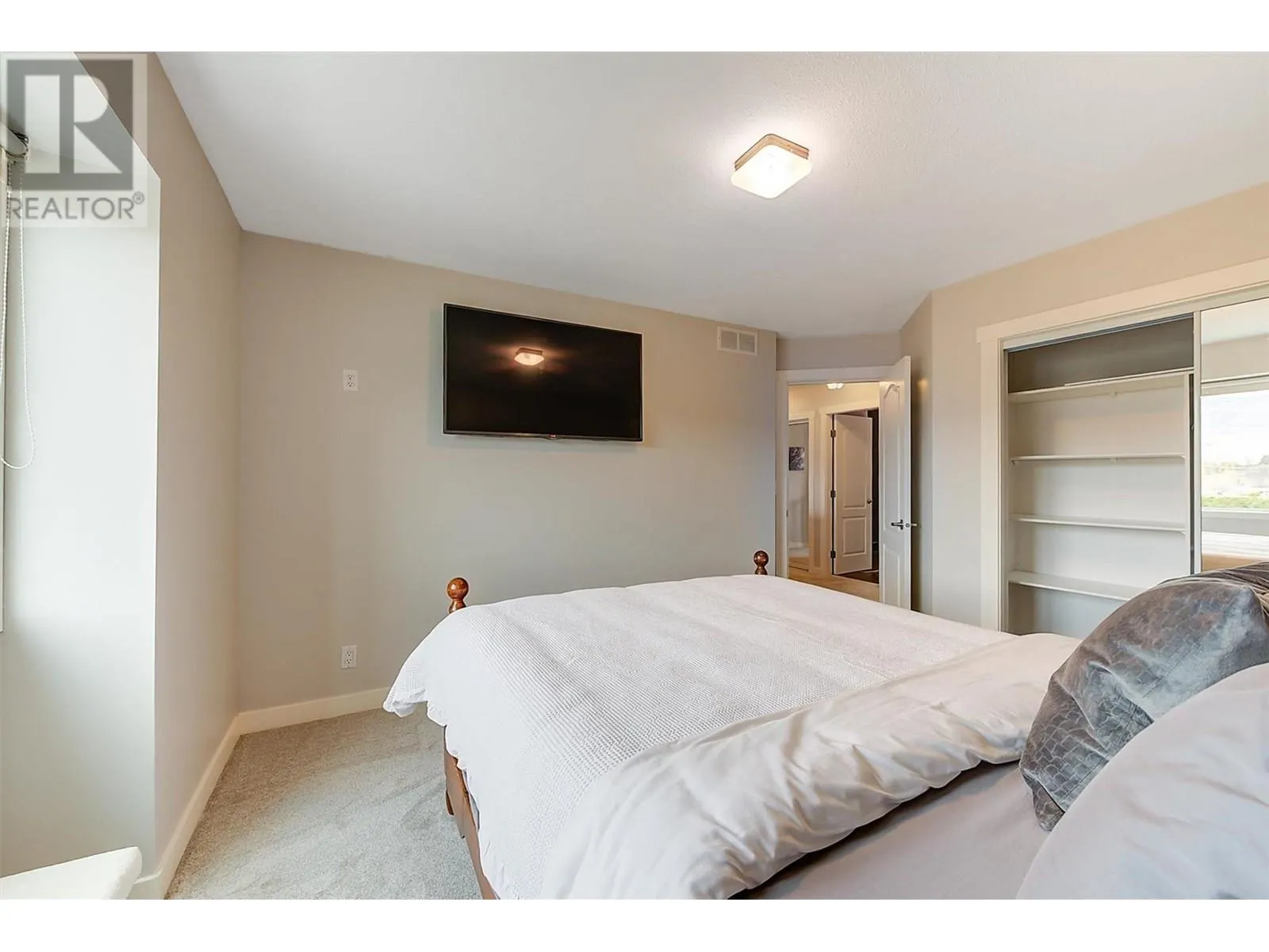 2547 Sexsmith Road