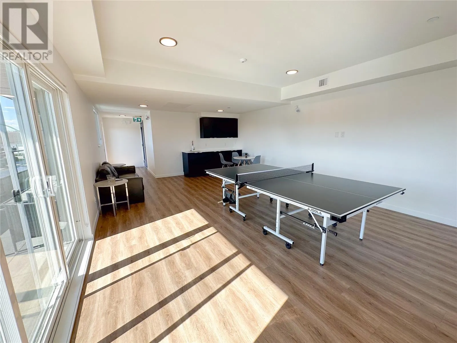 615 Rutland Road N Unit# 415