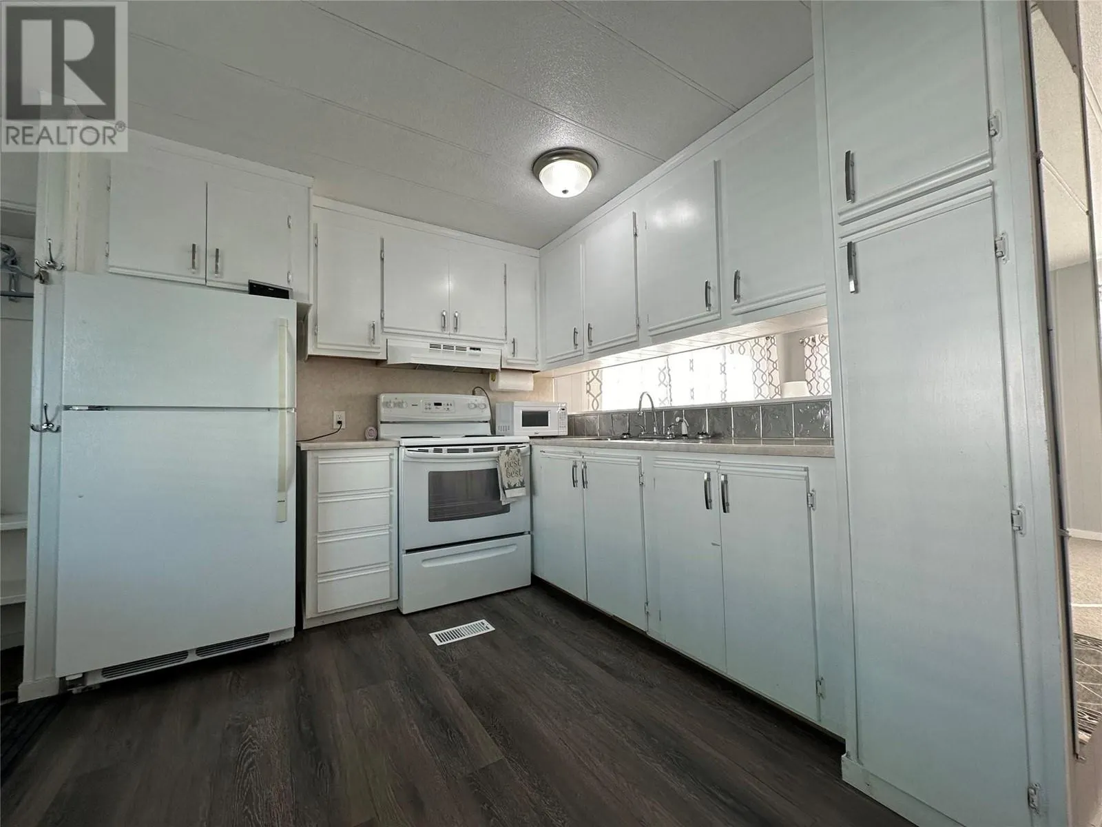 3591 Old Vernon Road Unit# 201