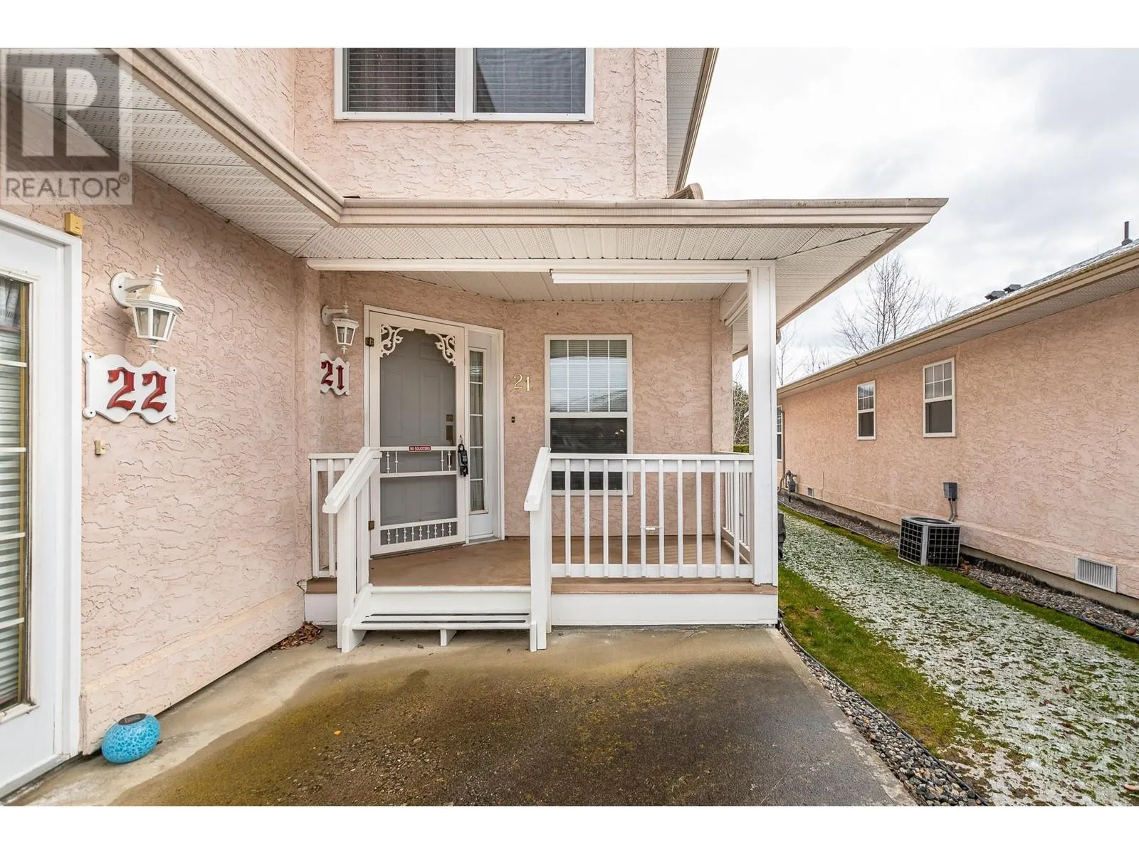 303 Regent Avenue Unit# 21
