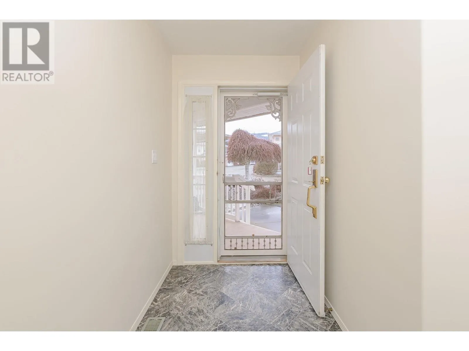 303 Regent Avenue Unit# 21