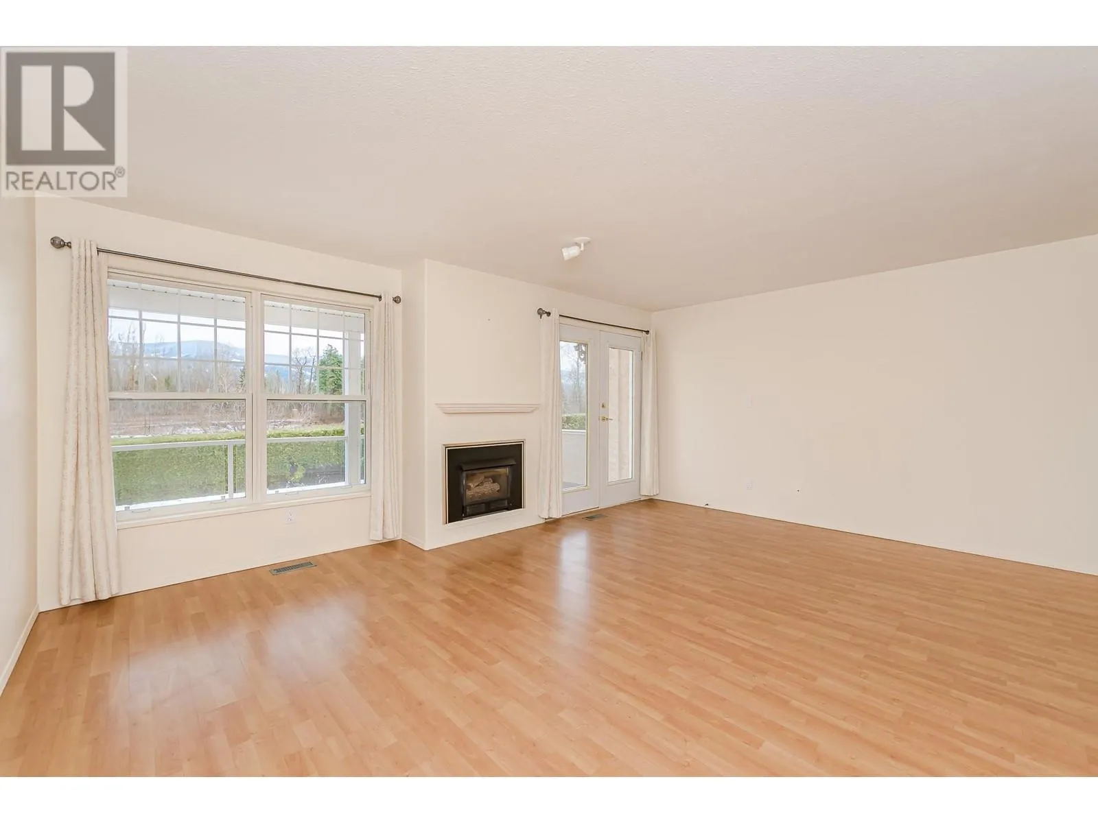 303 Regent Avenue Unit# 21