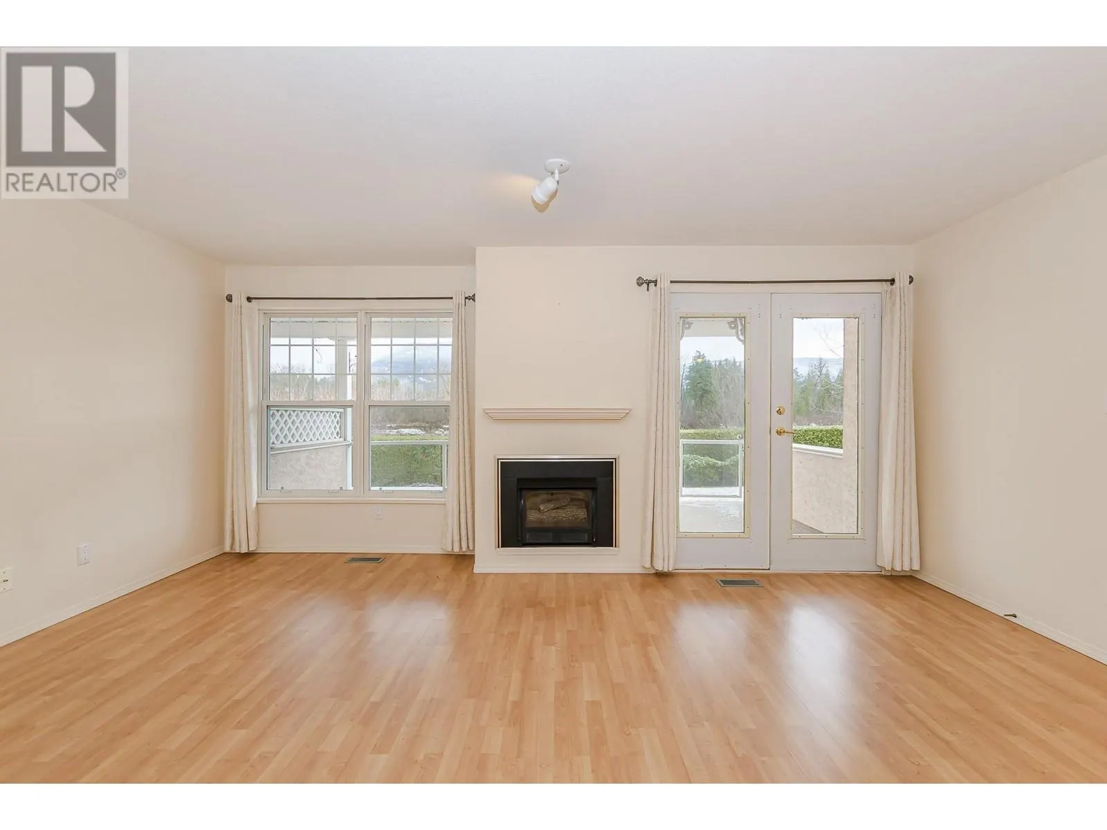303 Regent Avenue Unit# 21