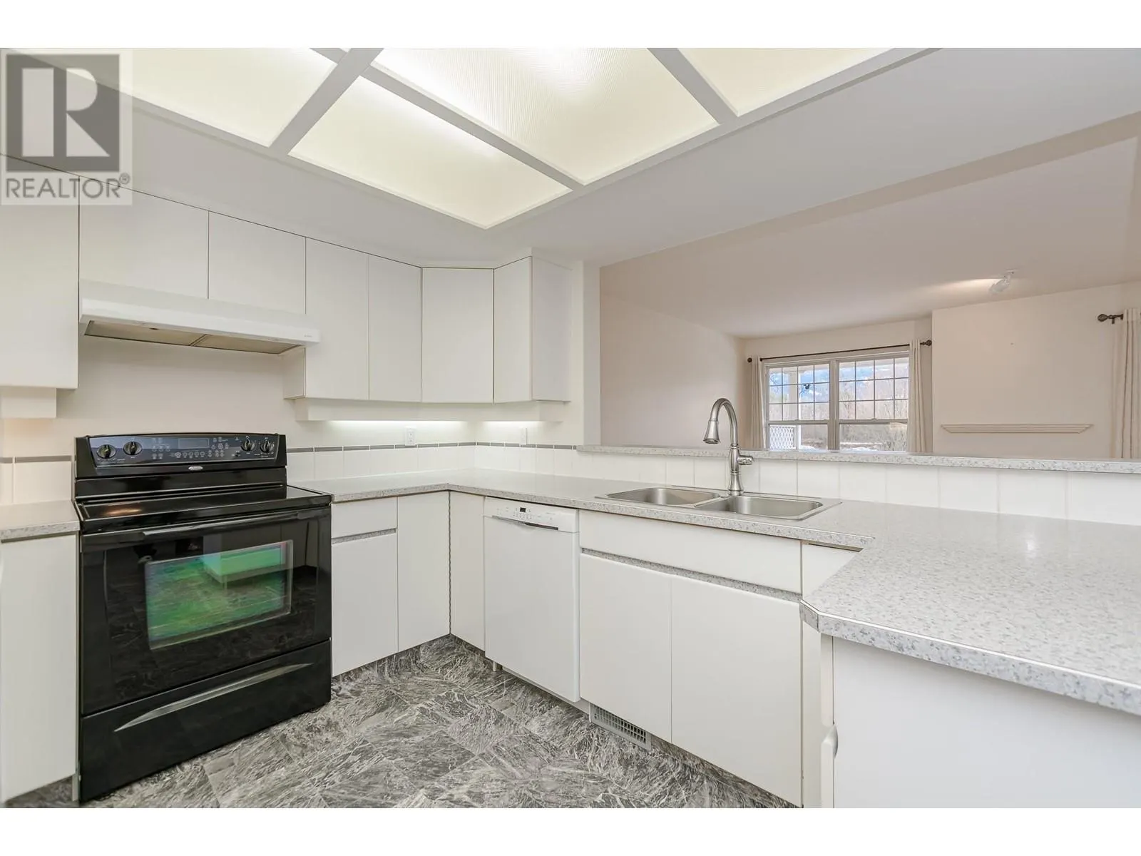 303 Regent Avenue Unit# 21