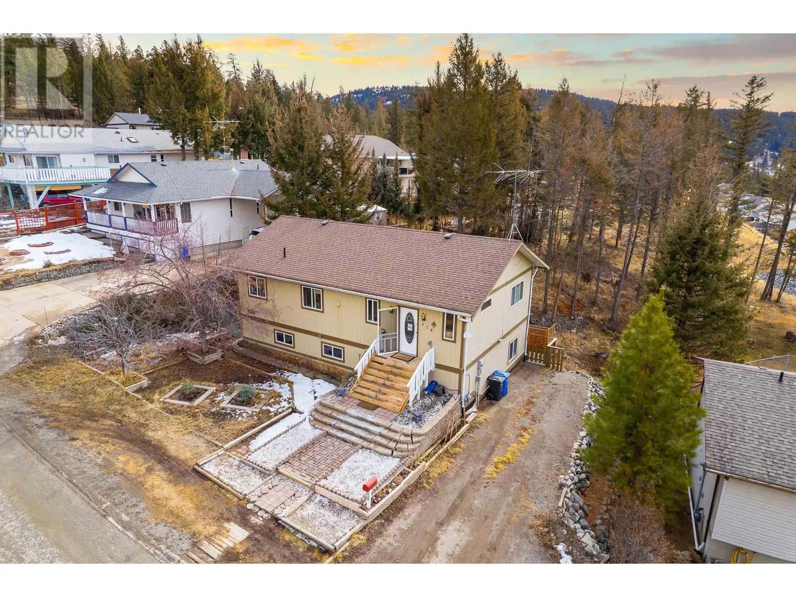 314 LINDEN Road