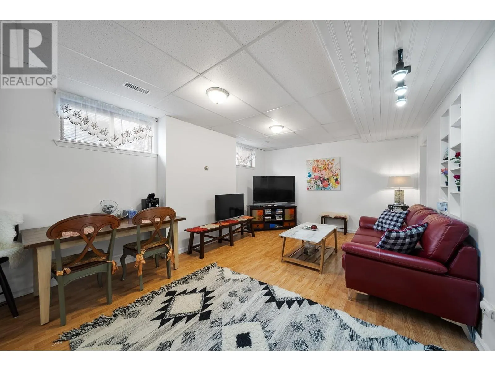 314 LINDEN Road