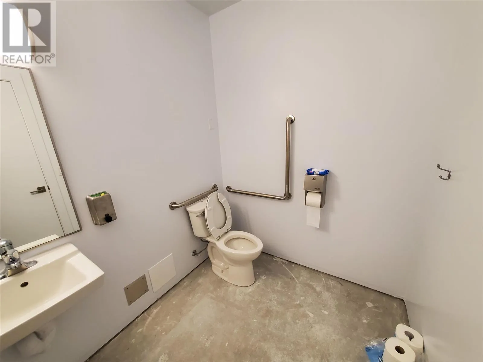 302 Hiram Walker Court Unit# 103