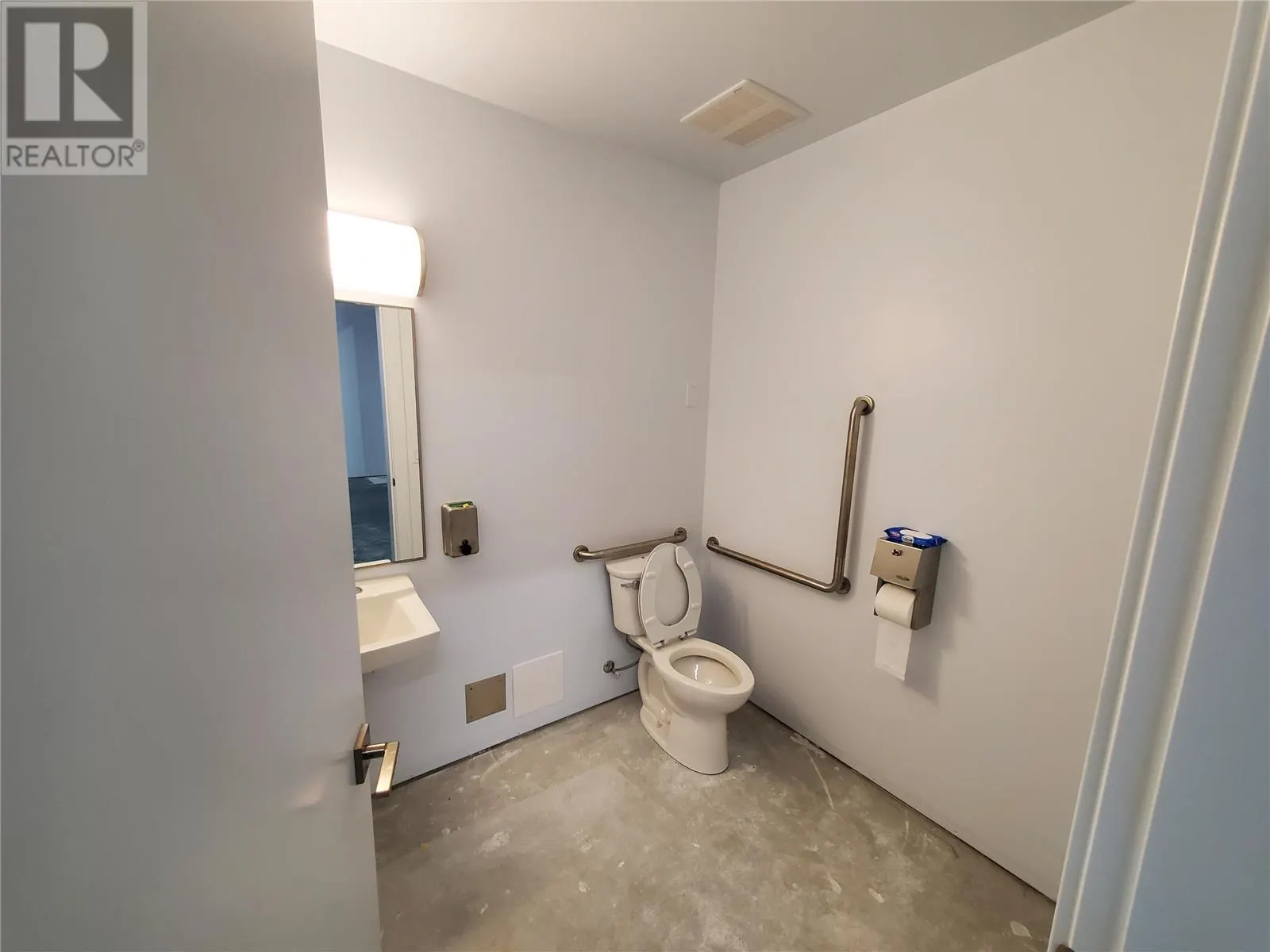 302 Hiram Walker Court Unit# 103