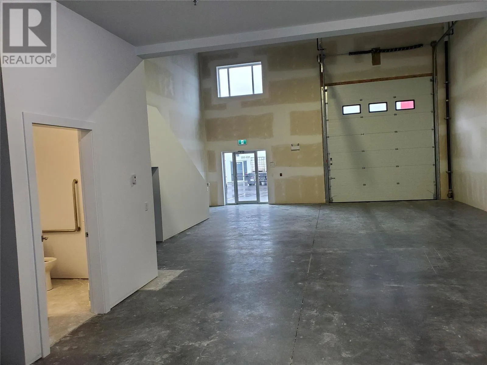 302 Hiram Walker Court Unit# 103