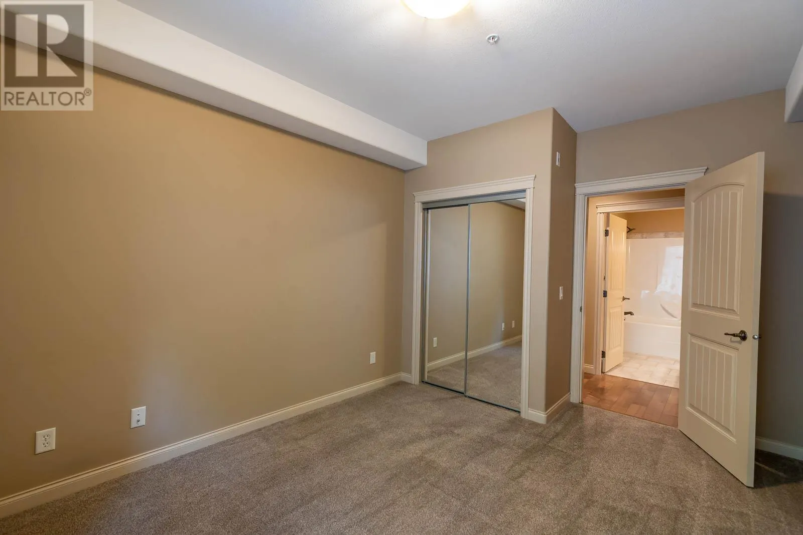 2770 Auburn Road Unit# 206