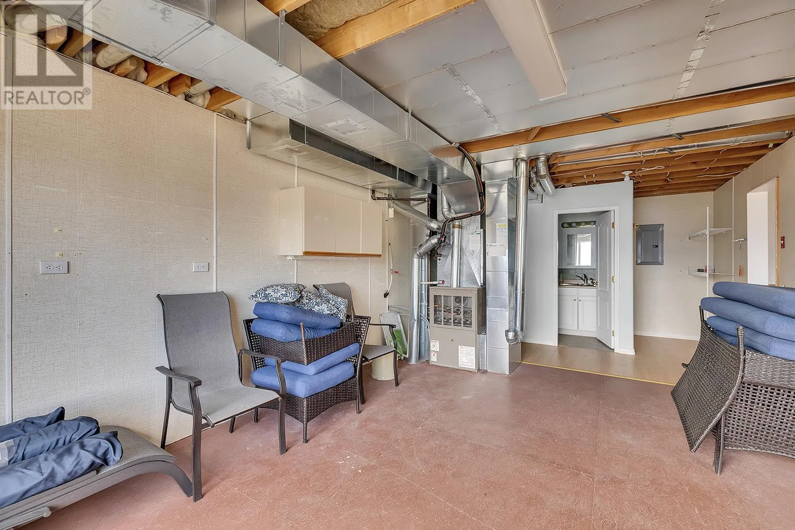 1405 Menu Road