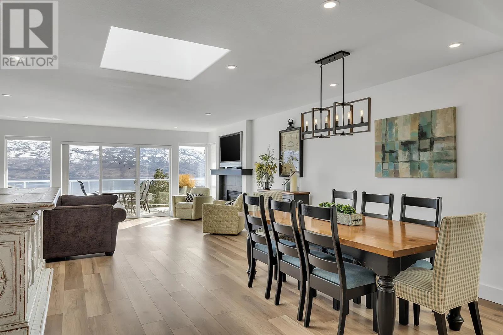 1405 Menu Road