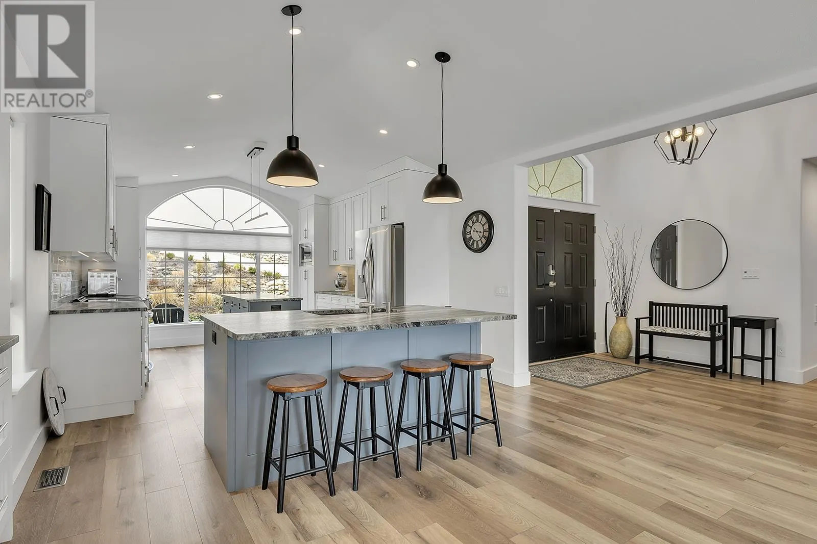 1405 Menu Road