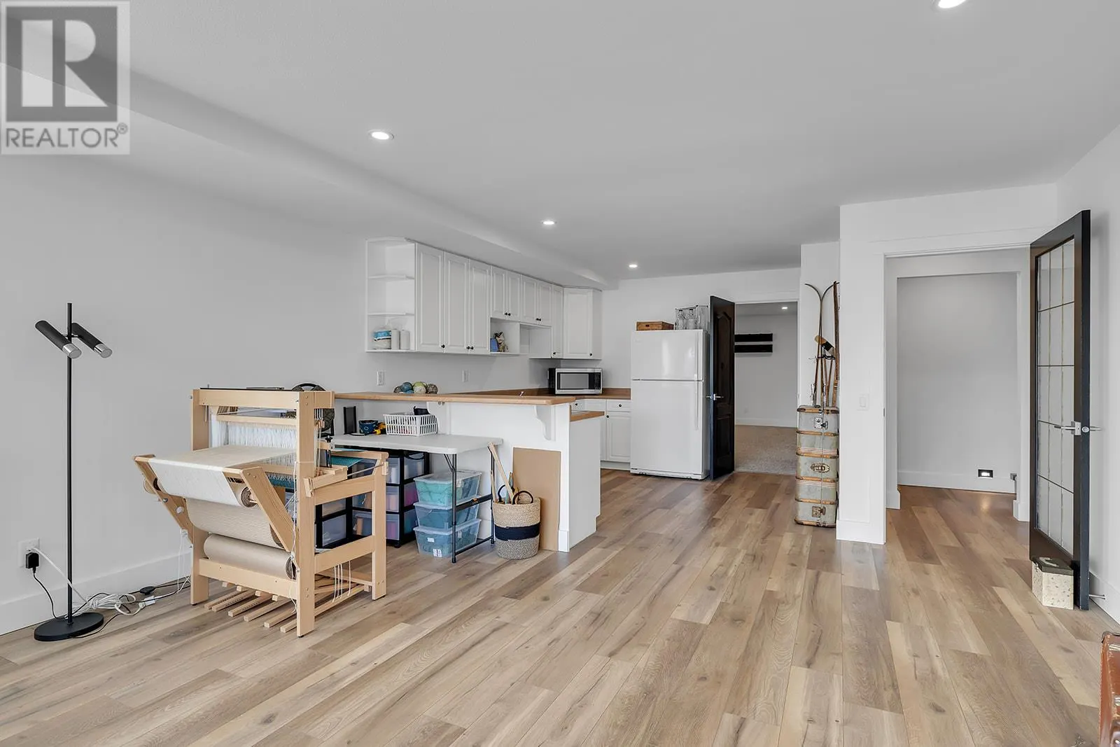 1405 Menu Road