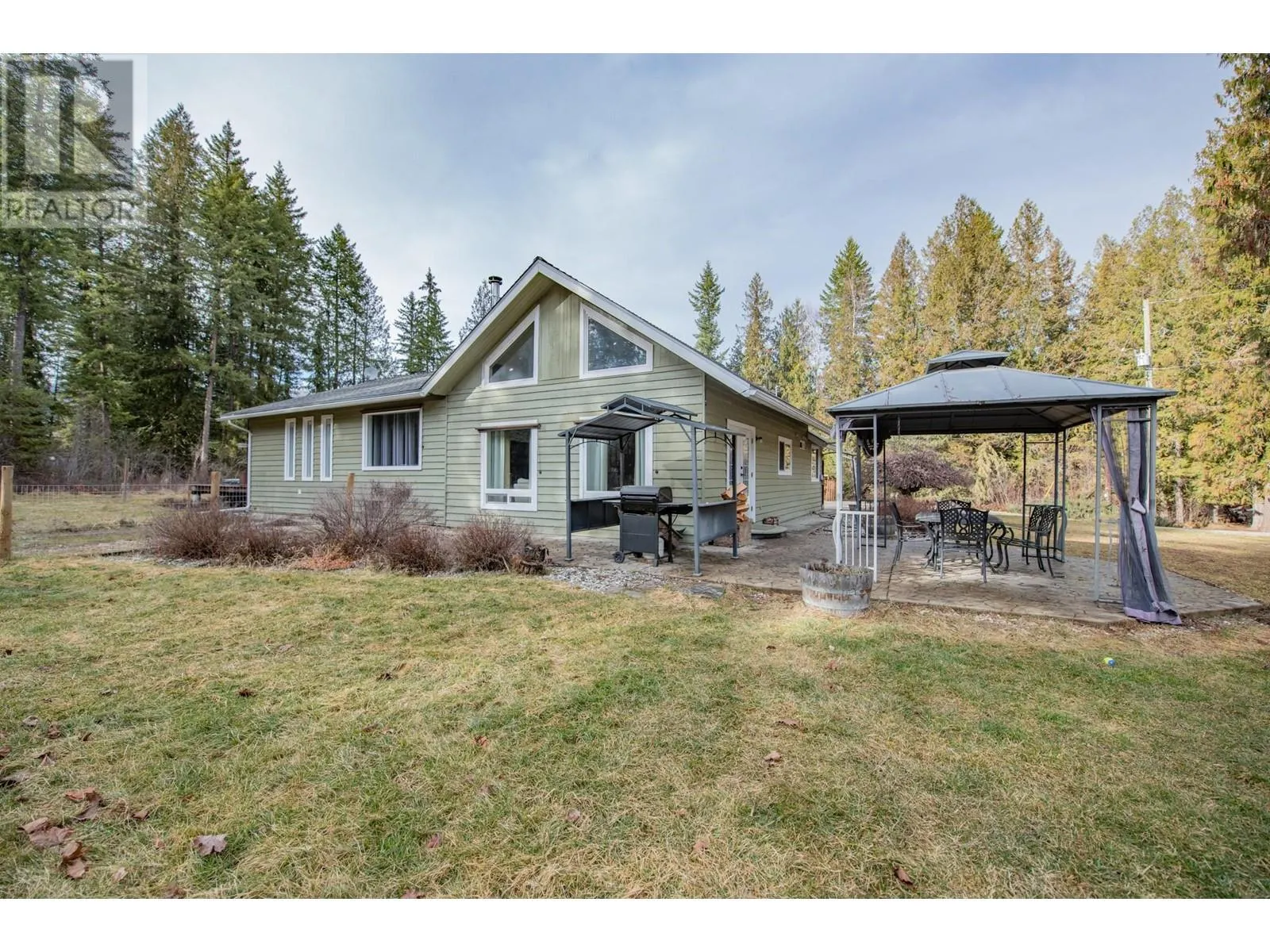 1236 Mabel Lake Road