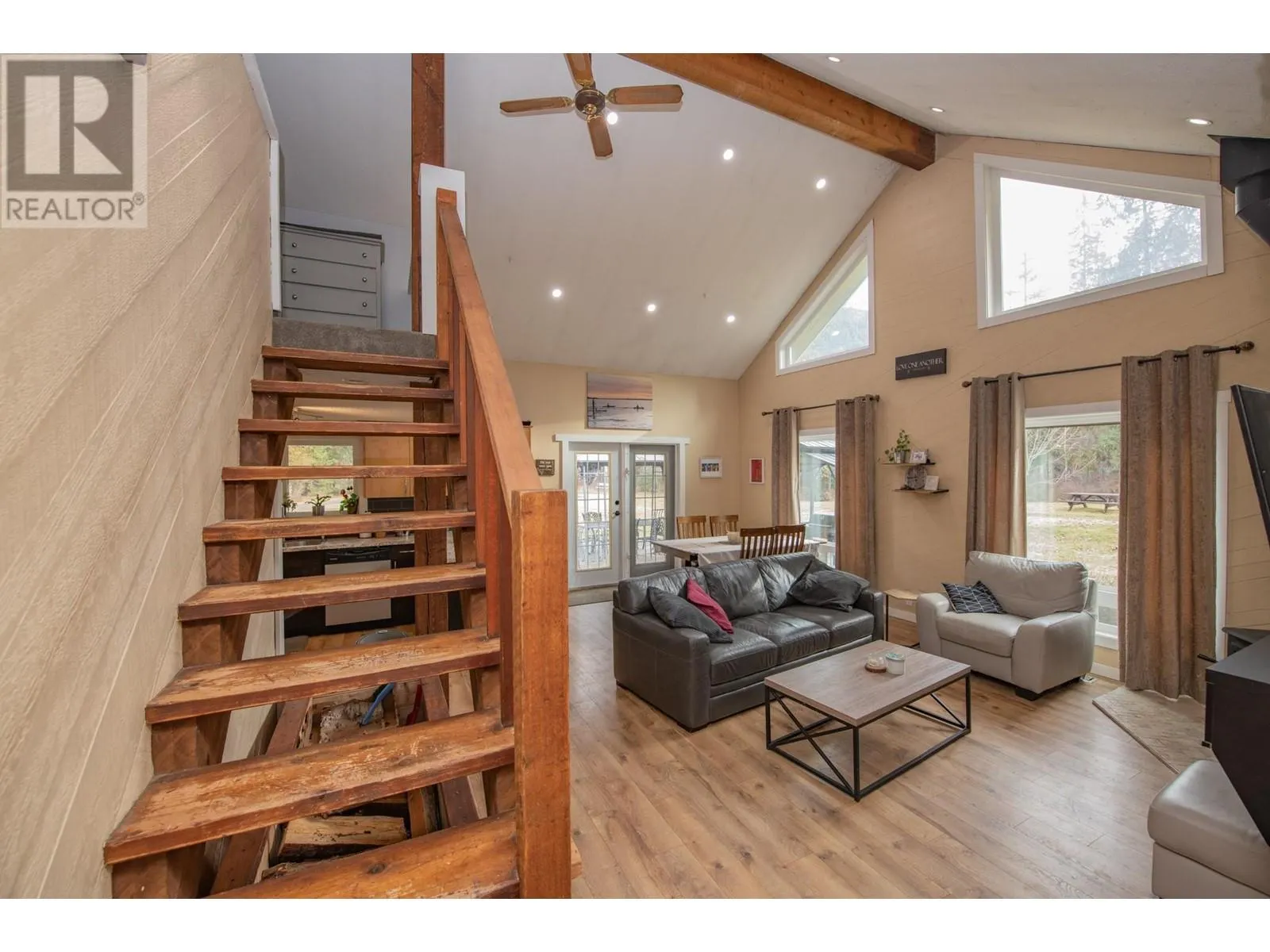 1236 Mabel Lake Road