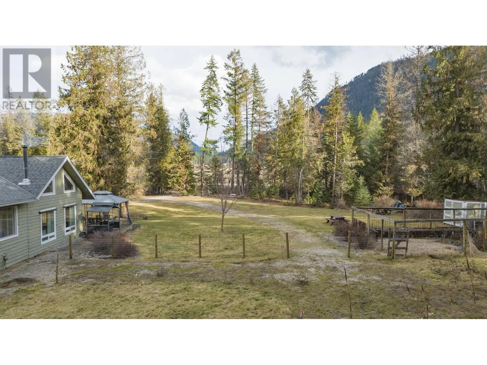 1236 Mabel Lake Road