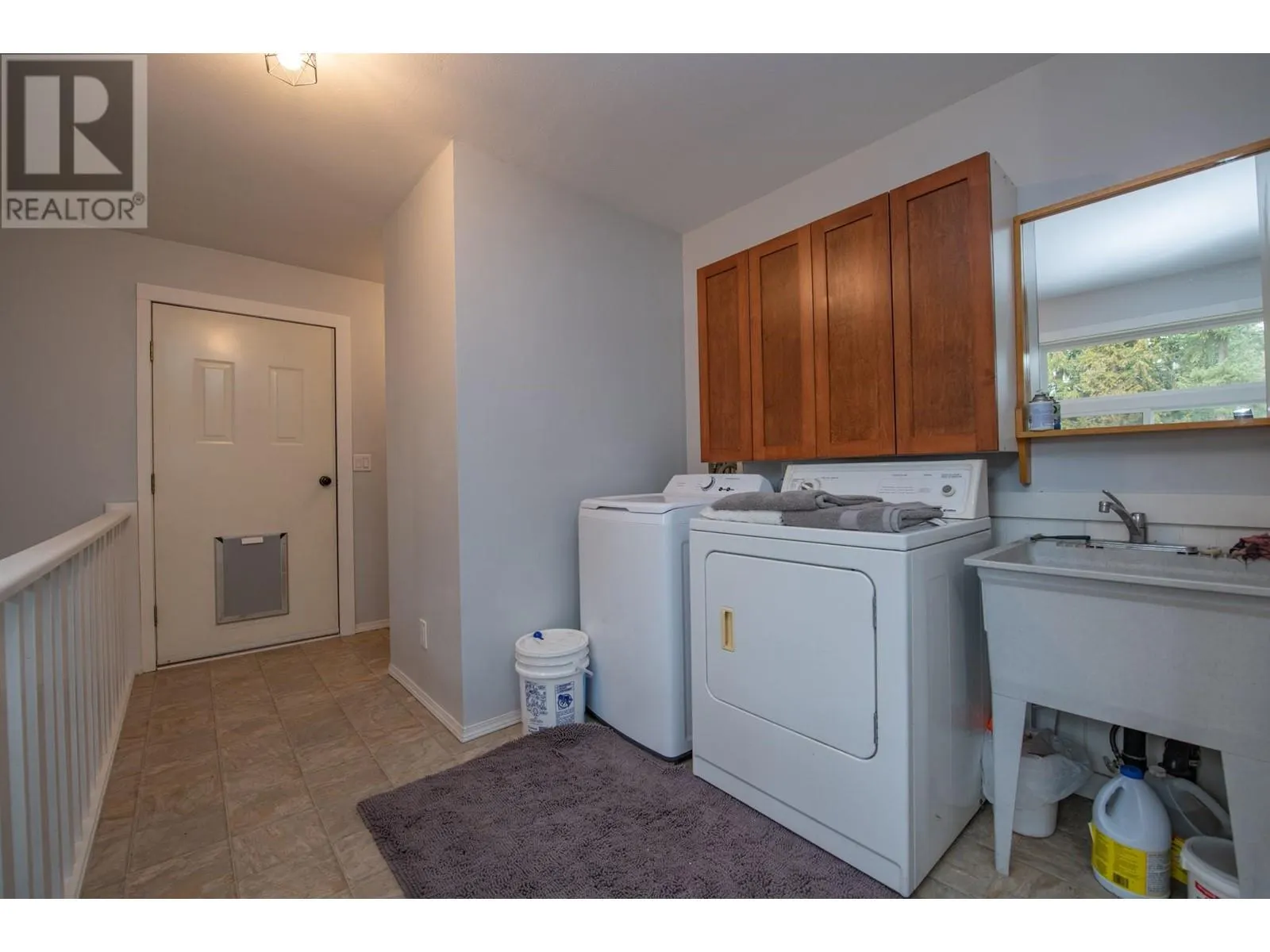 1236 Mabel Lake Road