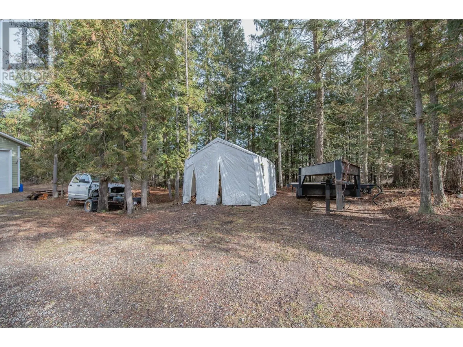 1236 Mabel Lake Road