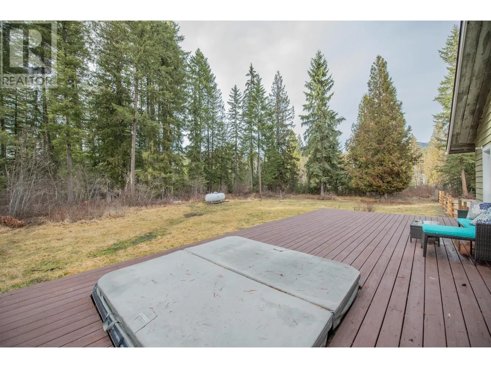 1236 Mabel Lake Road