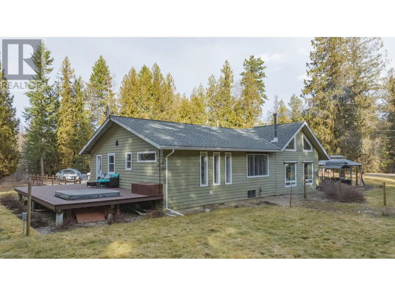 1236 Mabel Lake Road