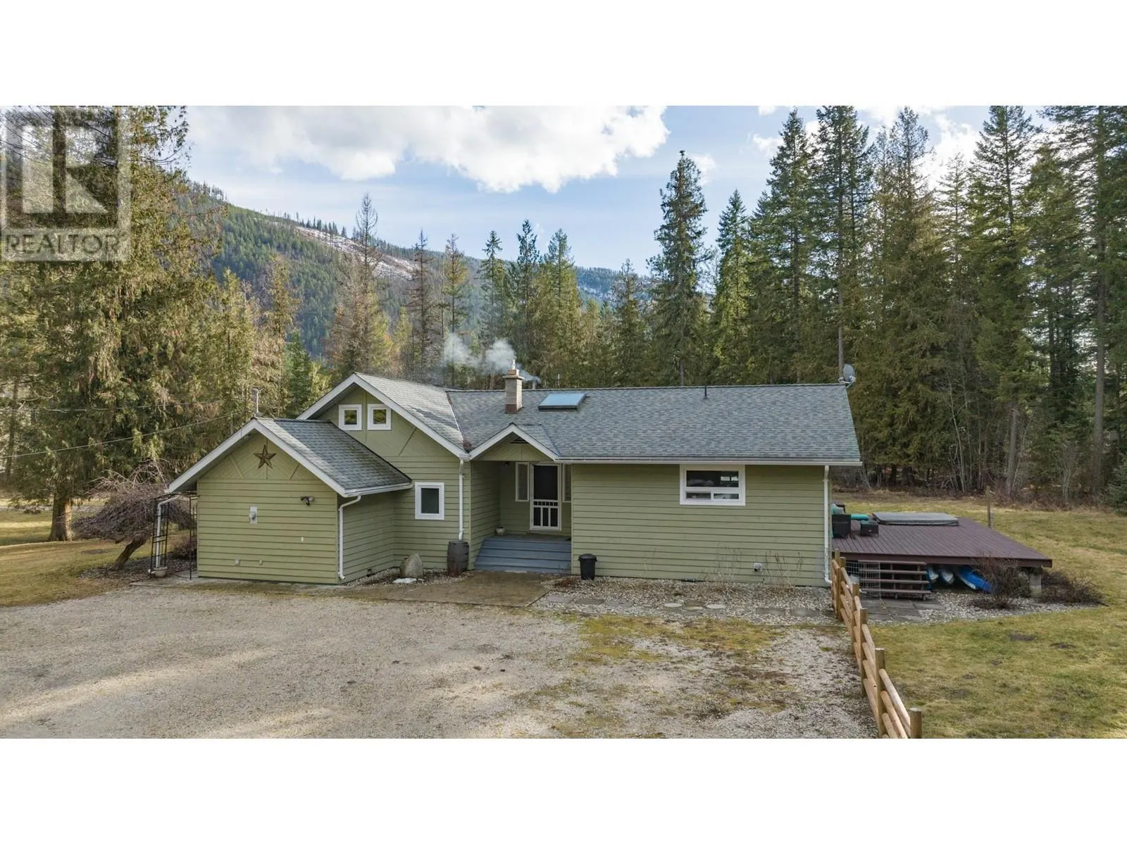 1236 Mabel Lake Road