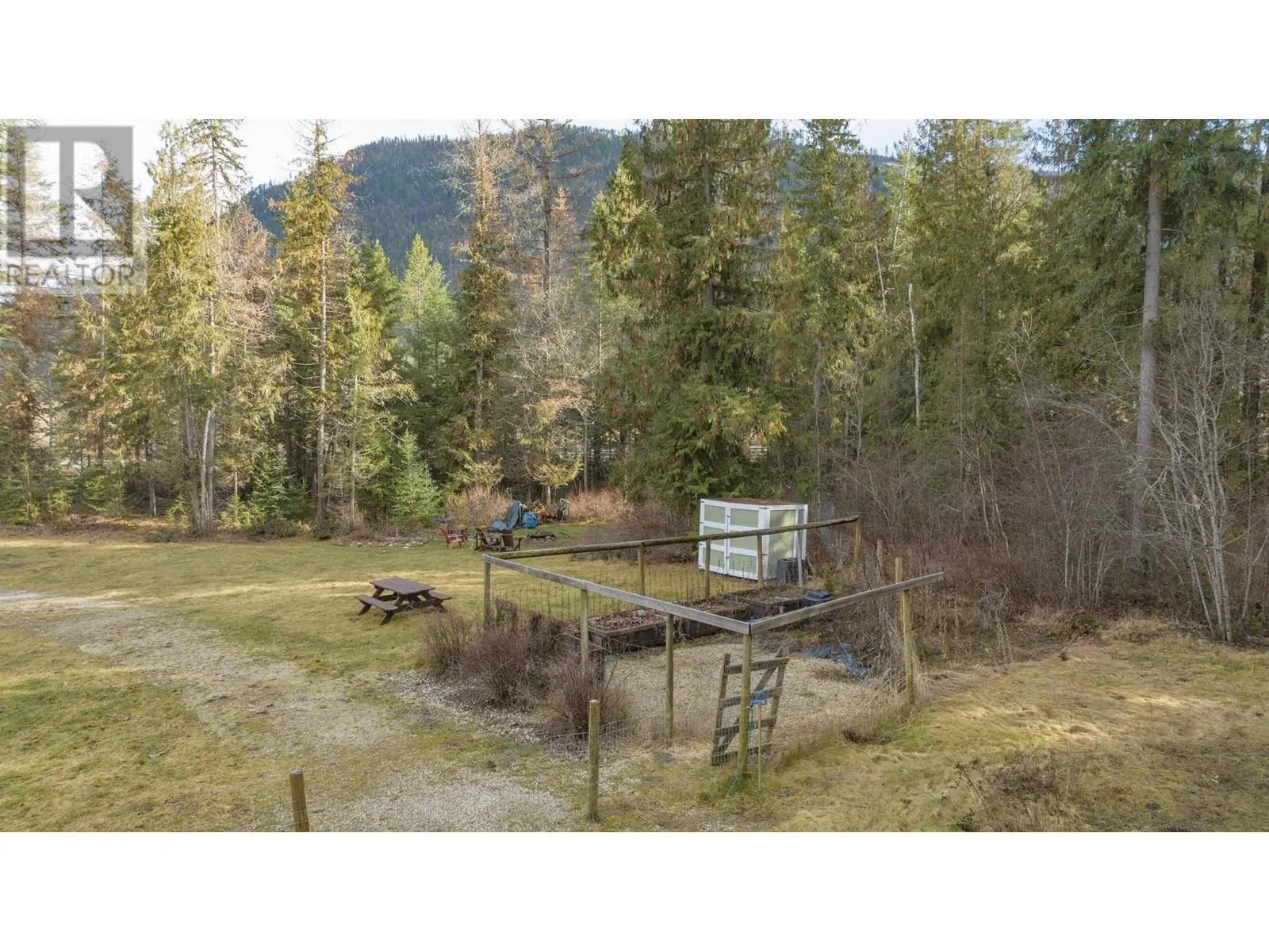 1236 Mabel Lake Road