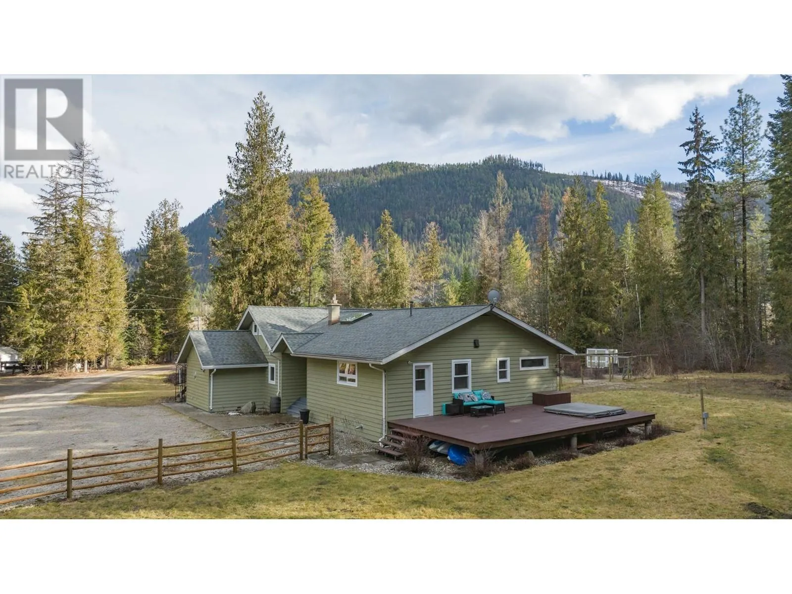 1236 Mabel Lake Road
