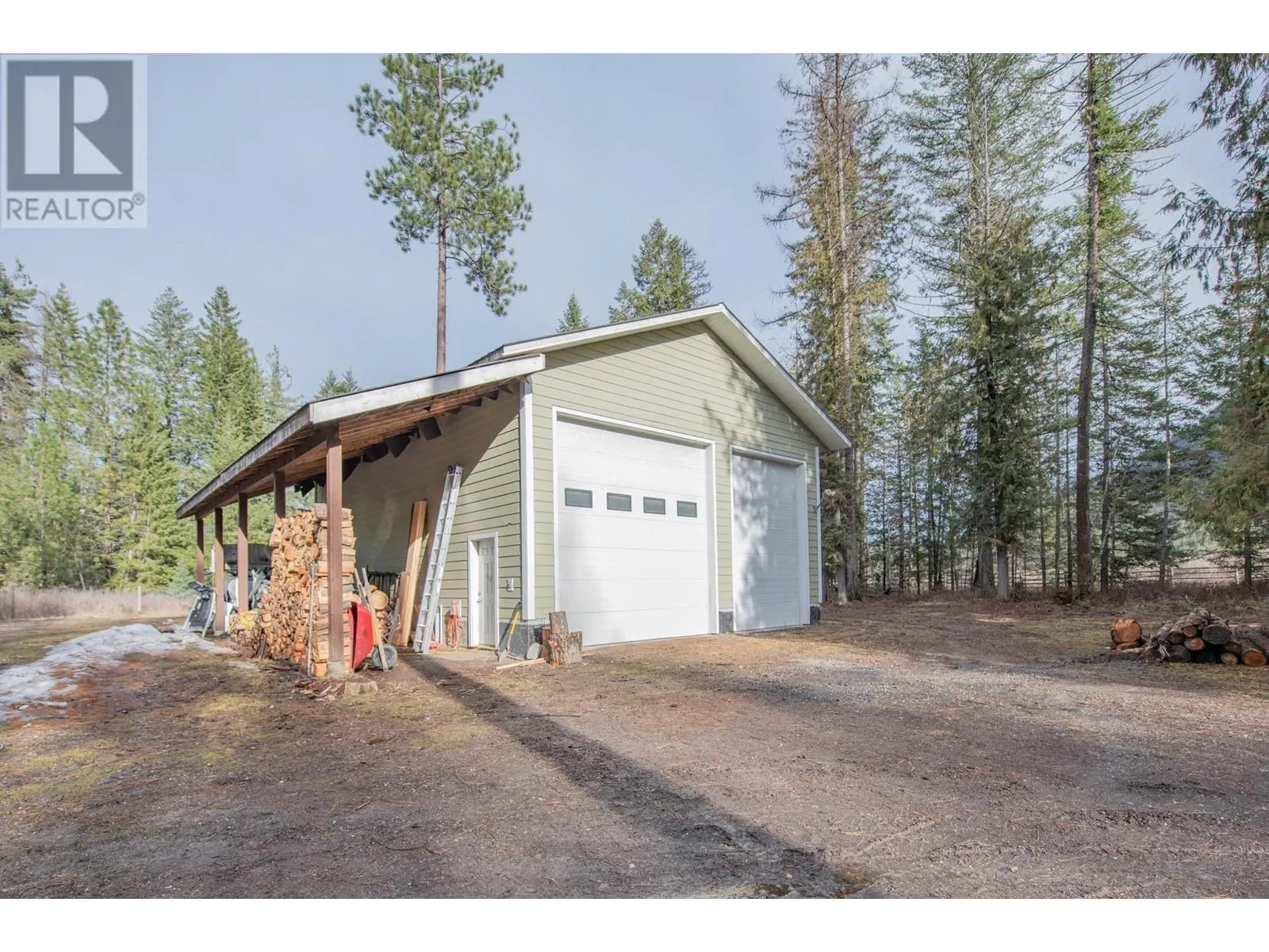 1236 Mabel Lake Road