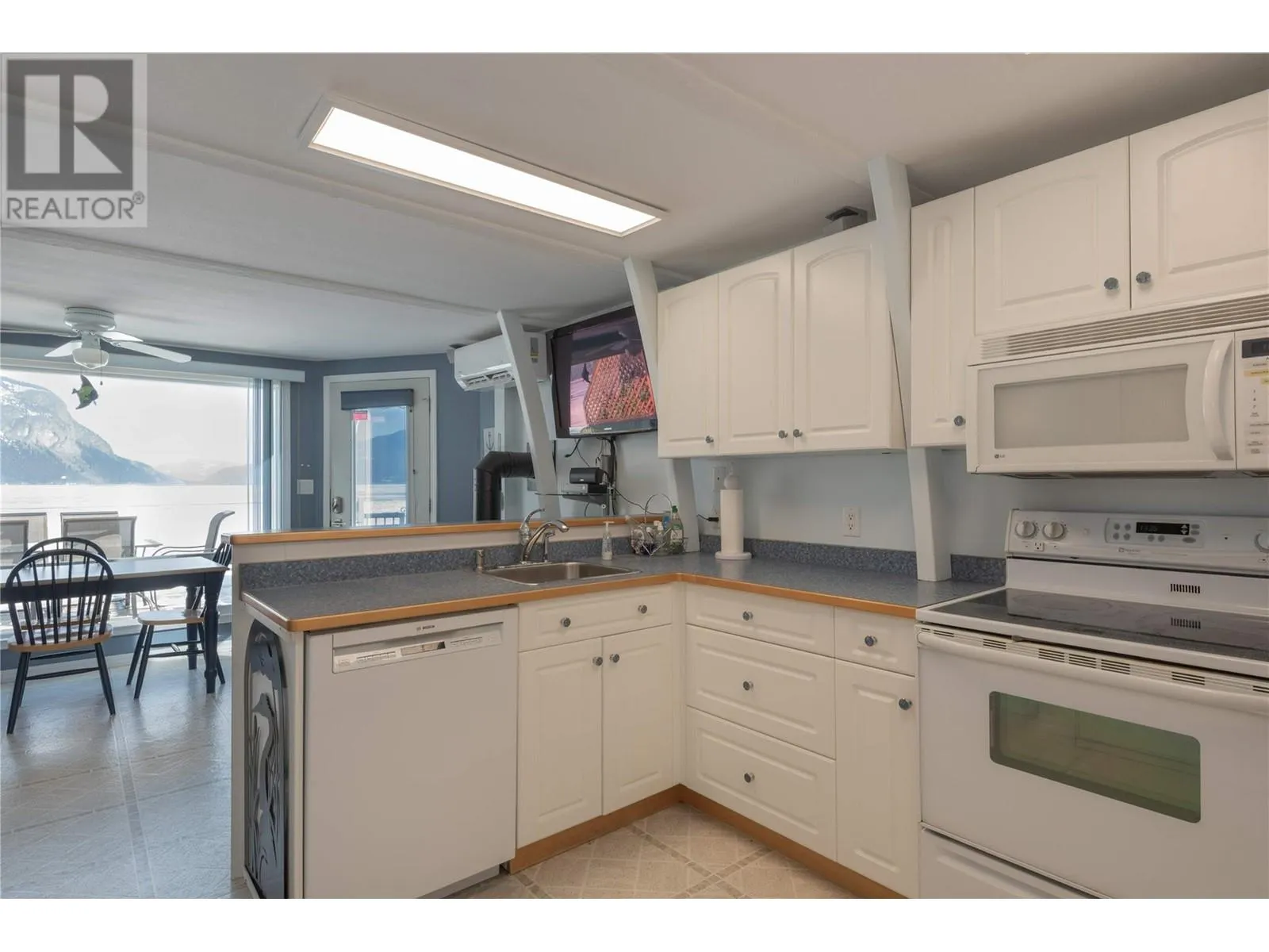 6820 Trans Canada Highway NW Unit# 2