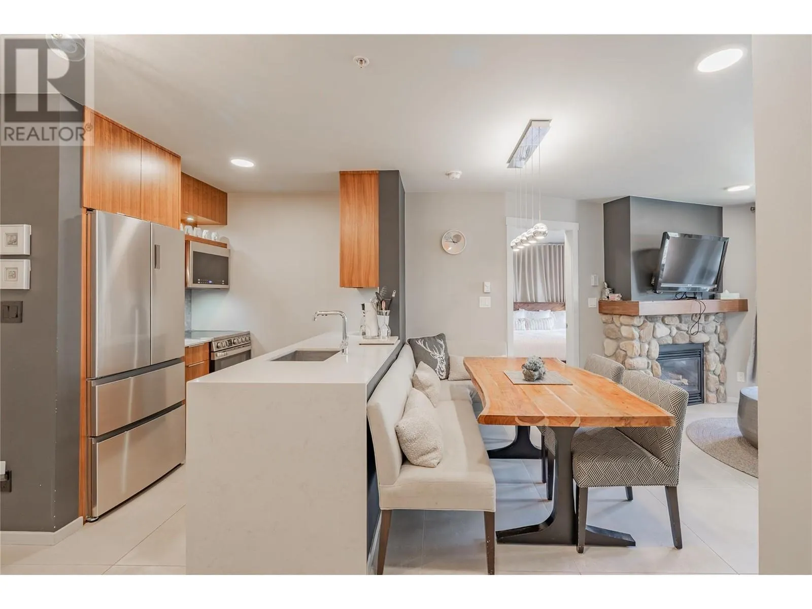 2050 Summit Drive Unit# 202