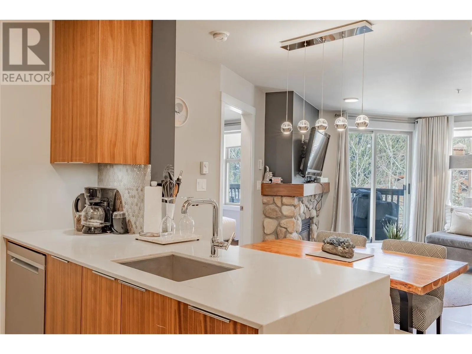 2050 Summit Drive Unit# 202