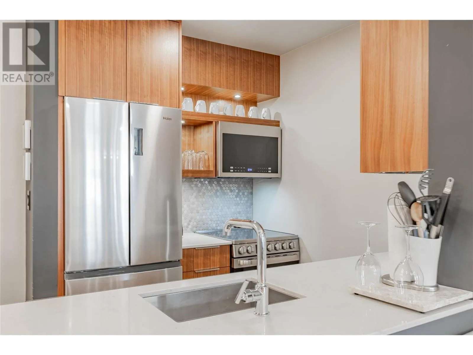 2050 Summit Drive Unit# 202