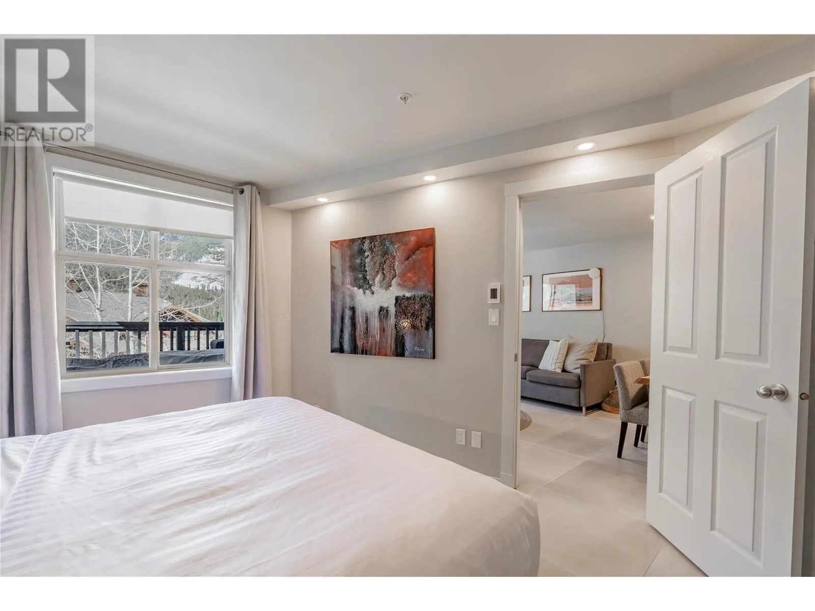 2050 Summit Drive Unit# 202