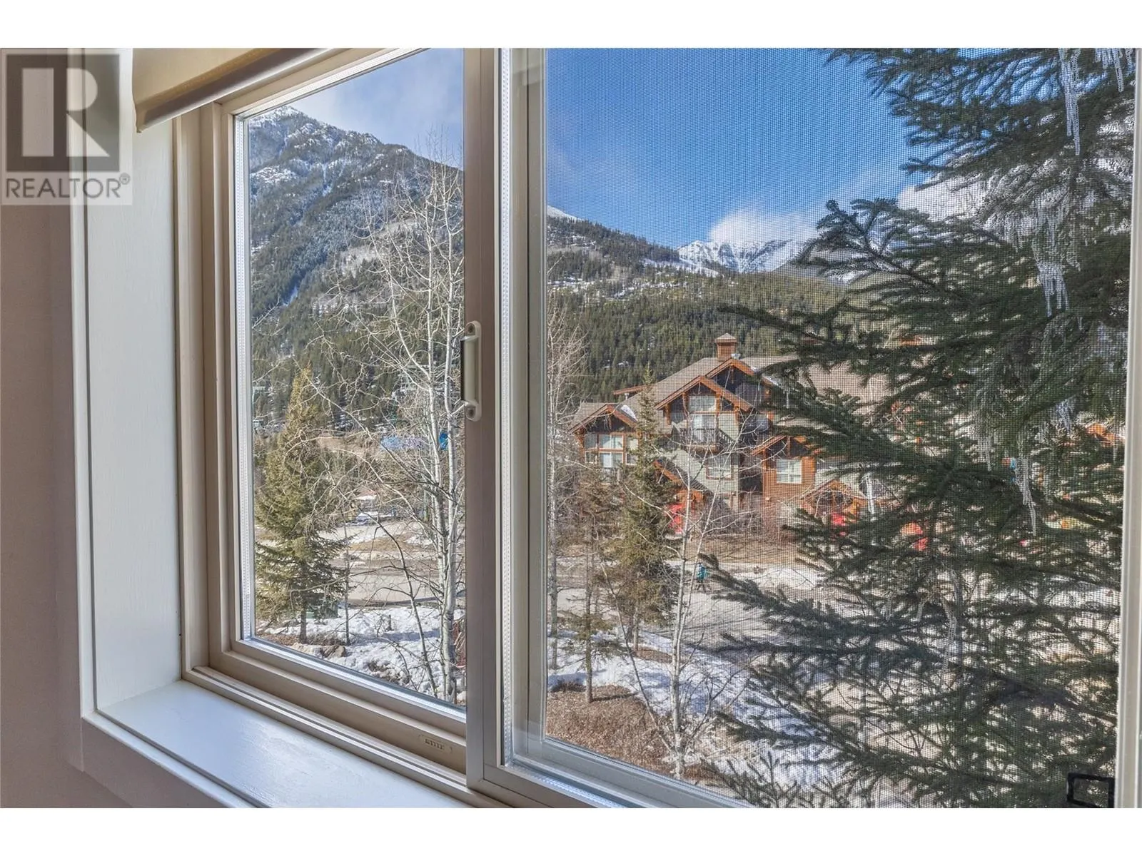 2050 Summit Drive Unit# 202