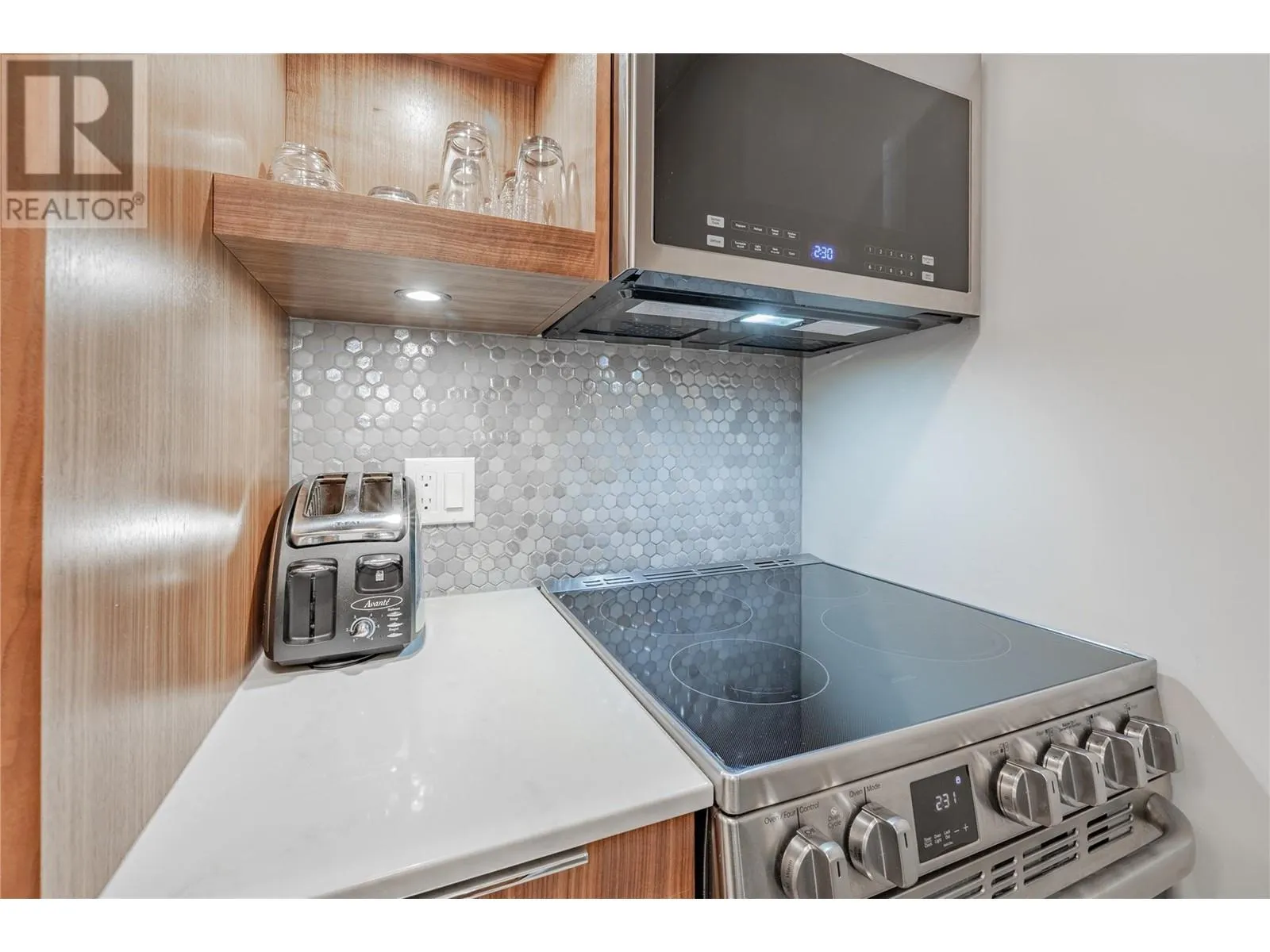 2050 Summit Drive Unit# 202