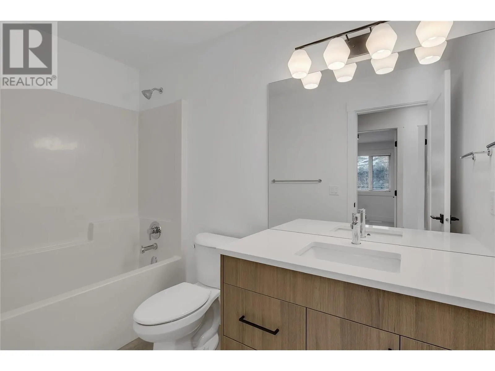 2835 Canyon Crest Drive Unit# 13