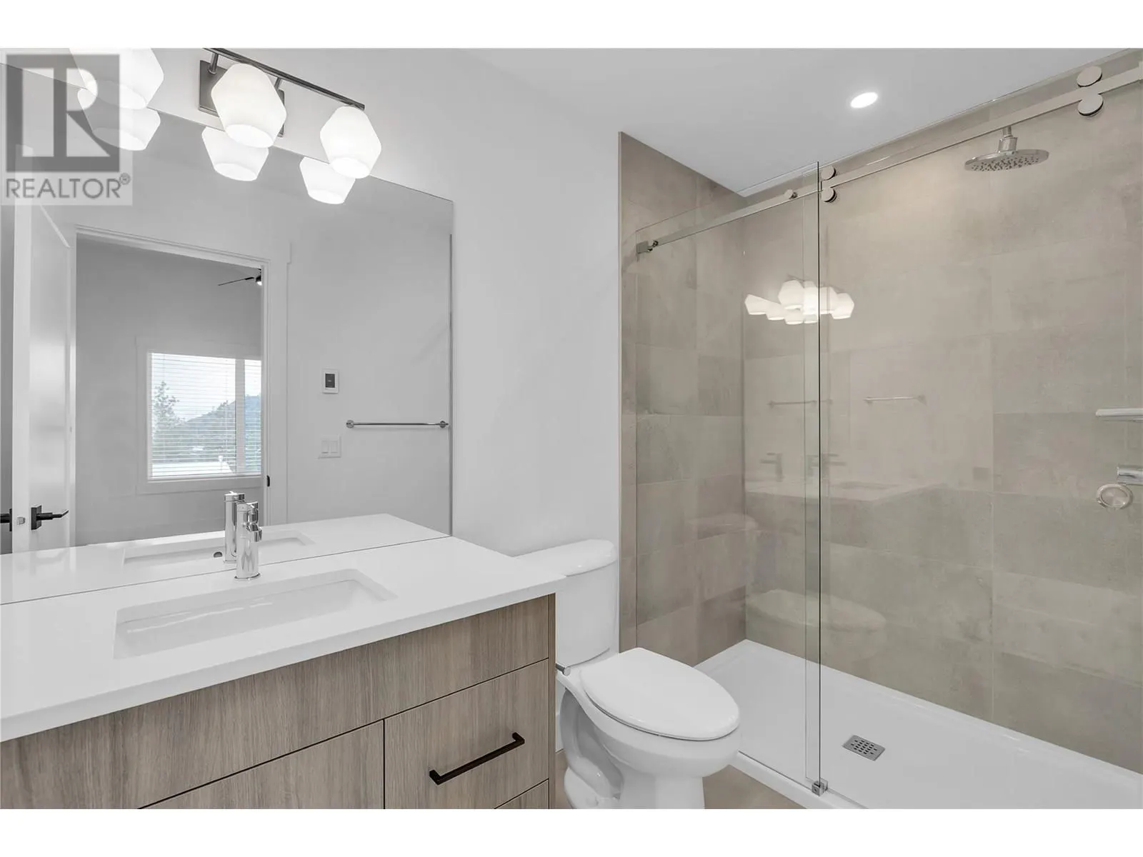 2835 Canyon Crest Drive Unit# 13