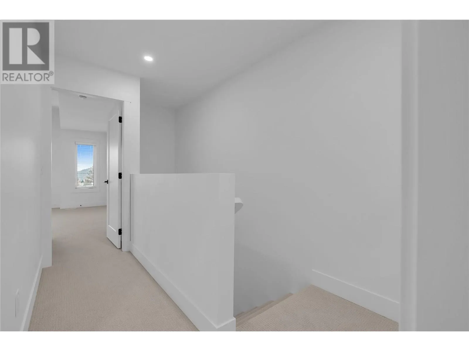 2835 Canyon Crest Drive Unit# 13