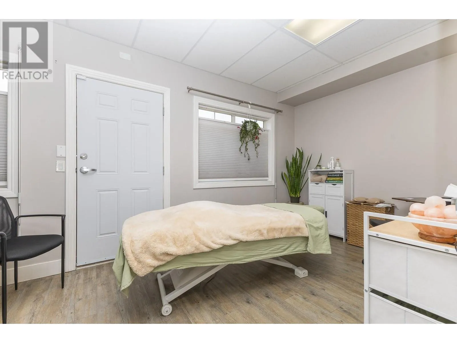140 Harbourfront Drive NE Unit# 1 Lot# 1