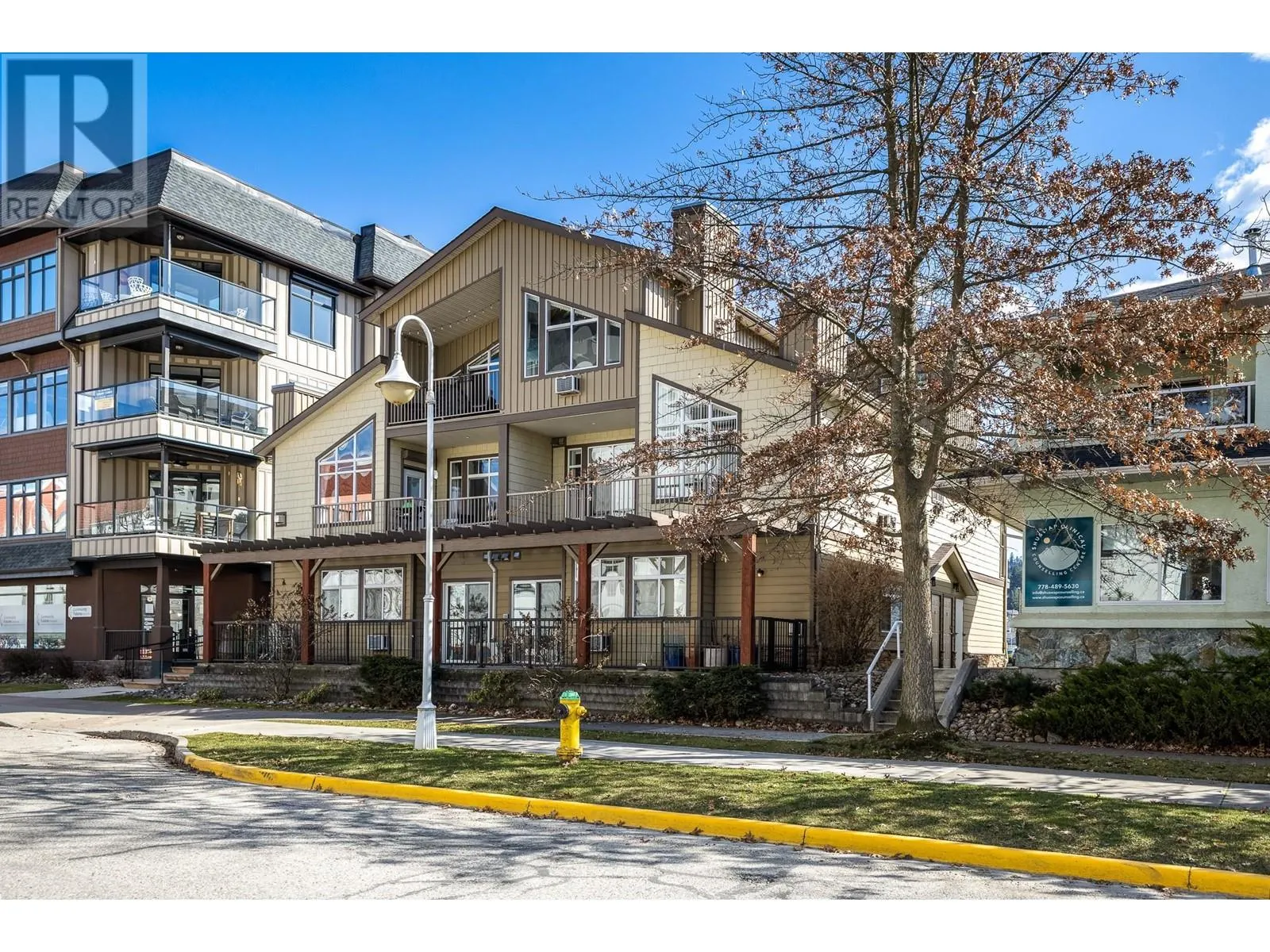 140 Harbourfront Drive NE Unit# 1 Lot# 1