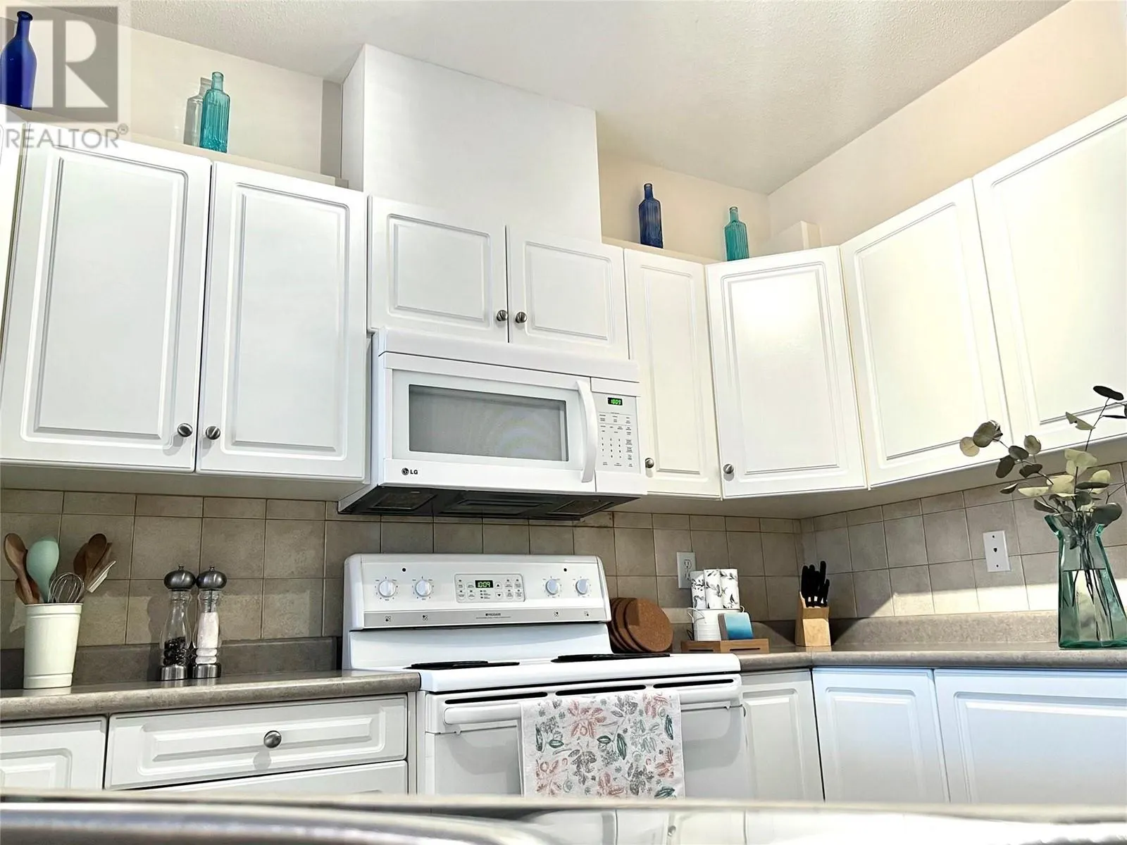 1088 Sunset Drive Unit# 106